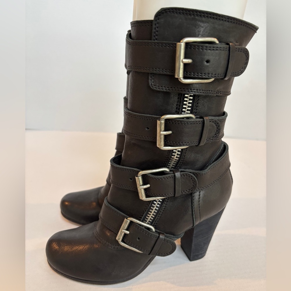 Chloé Black Leather Buckle Boots | Size 36